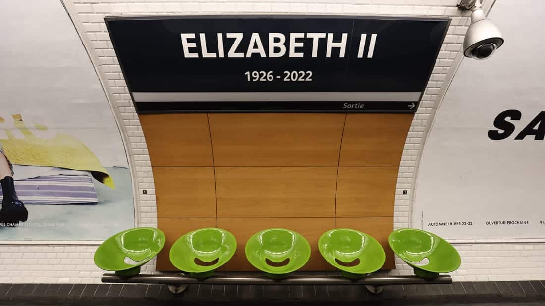 O stație de metrou din Paris a fost redenumită „Elizabeth II”/ CNN