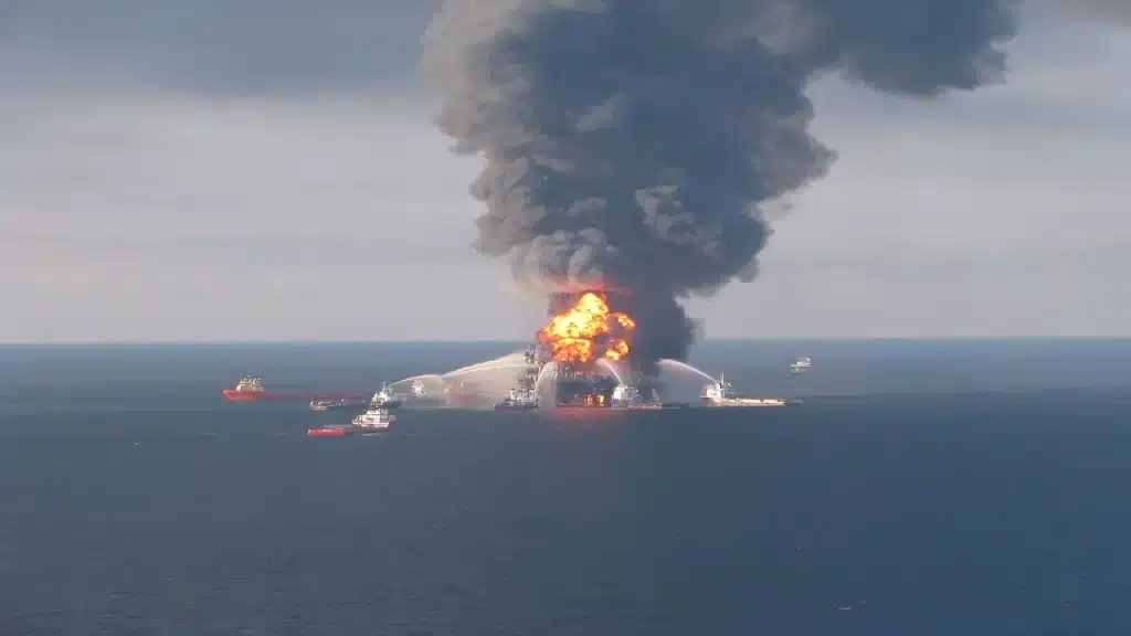 Explozia platformei Deepwater Horizon/ Credit foto: NBC News