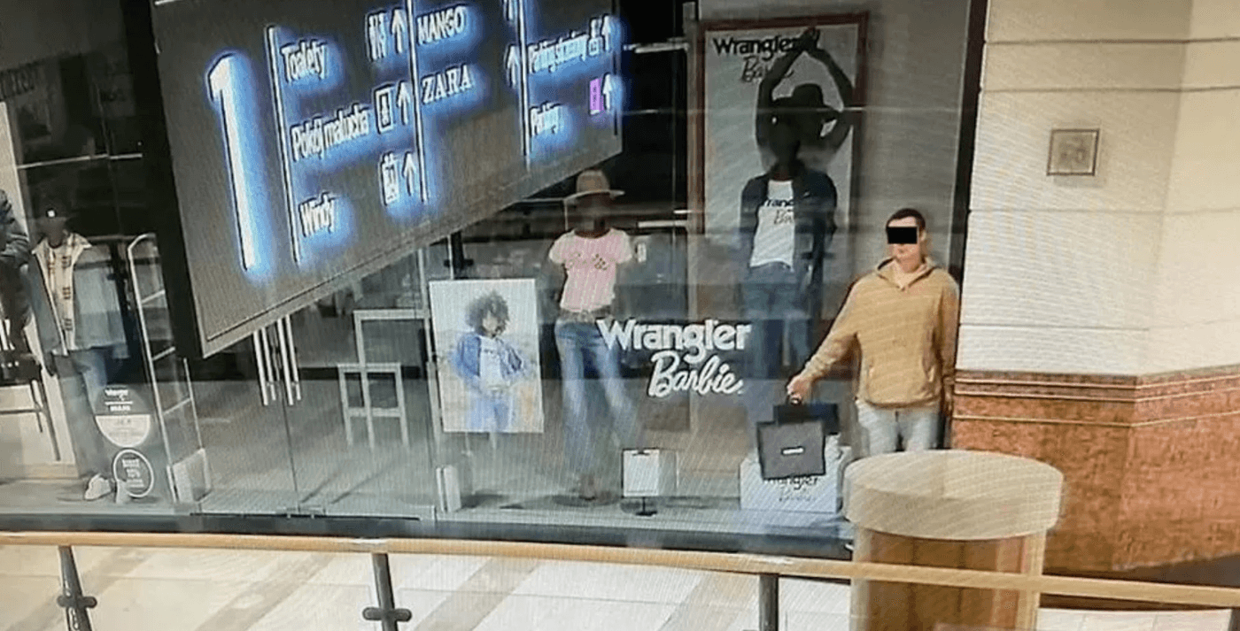Bărbat prin furând din mall/ Foto: Poliția din Varșovia